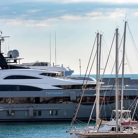 Luna Rossa - Waterfront Apartment *